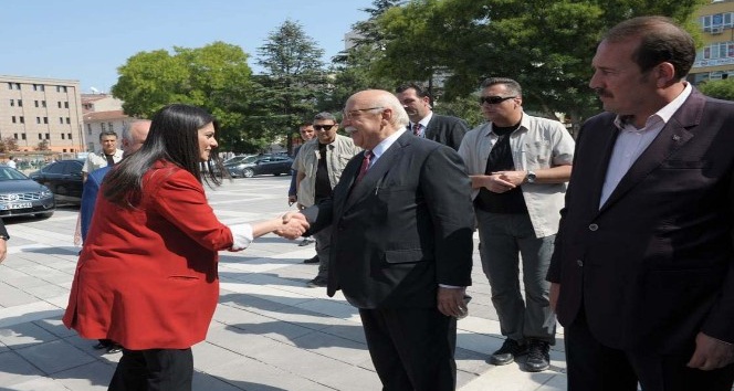 Çalışma ve Sosyal Güvenlik Bakanı Jülide Sarıeroğlu Eskişehir’de