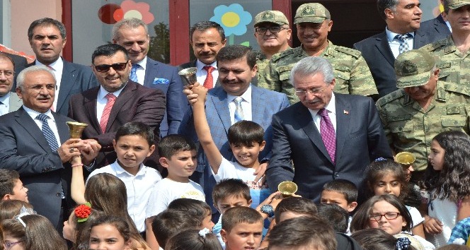 Erzincan da 39 bin öğrenci ders başı yaptı