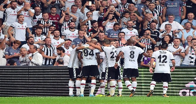 Beşiktaş, kupanın rövanşını aldı
