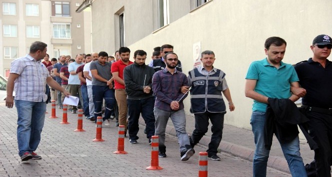FETÖ/PDY’den gözaltına alınan 16 kişi adliyeye sevk edildi