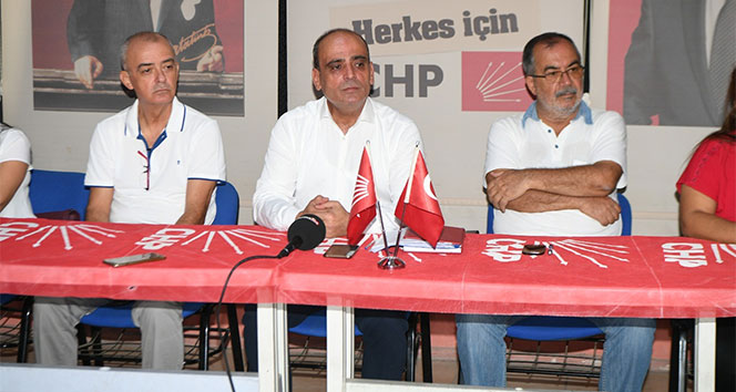 CHP Çukurova ilçe yönetiminde toplu istifa
