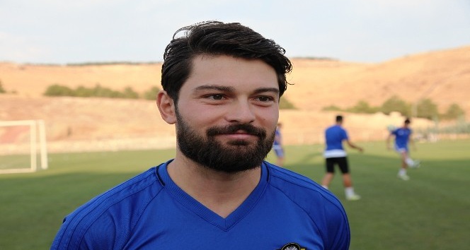 Evkur Yeni Malatyaspor’un golcüsünden &quot;oynamak istiyorum&quot; mesajı