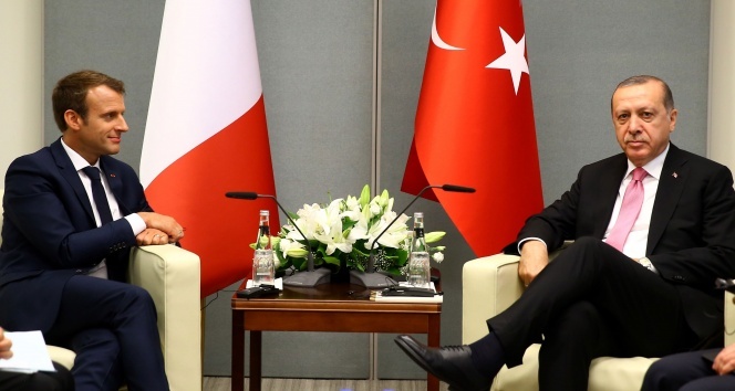 Başkan Erdoğan, Macron&#039;la görüştü