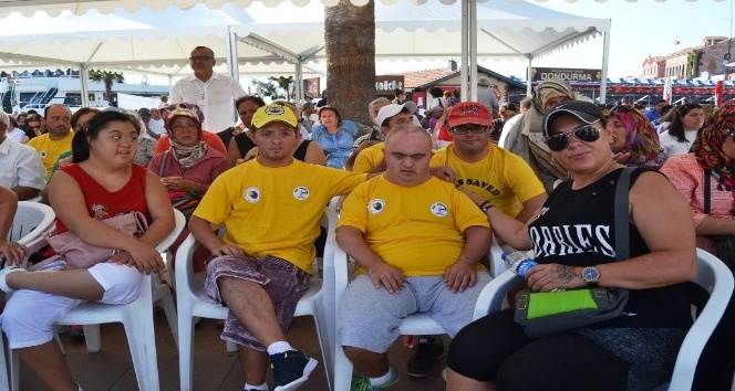 Ayvalık’ta 25. Uluslararası Engelliler Şenliği başladı