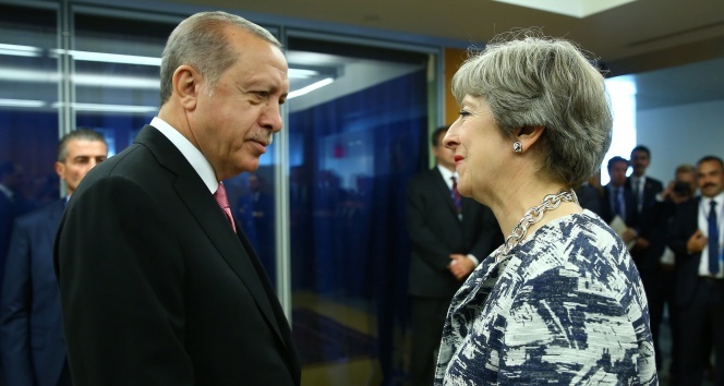 Cumhurbaşkanı Erdoğan, İngiltere Başbakanı Theresa May ile görüştü