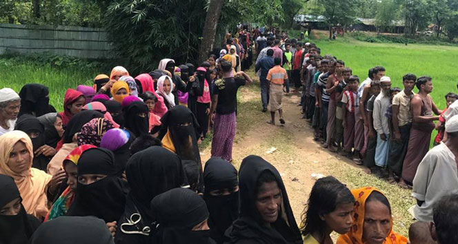 Bangladeş’teki kamplar görüntülendi