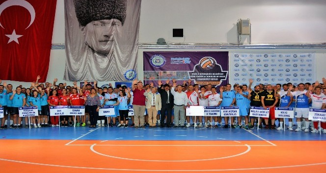 Kurumlar Arası Cumhuriyet Kupası Turnuvası başladı