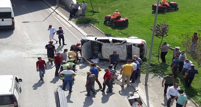 Konya’da otomobil üst geçitten uçtu: 1 yaralı