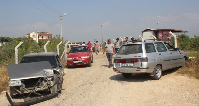 Manavgat’ta trafik kazası: 3 yaralı!