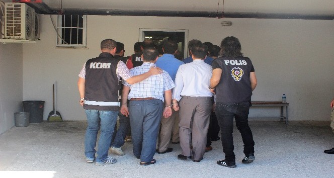 Elazığ’daki FETÖ operasyonunda 20 şüpheli adliyeye sevk edildi