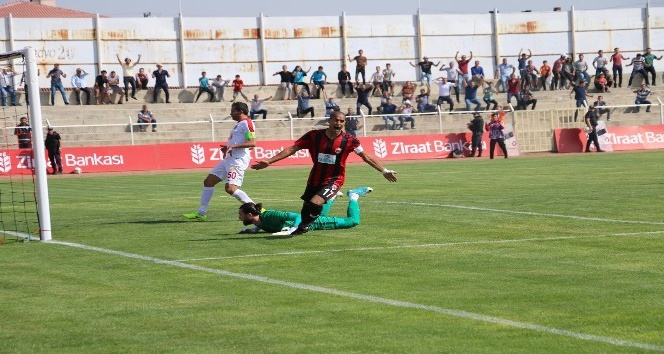 24 Erzincanspor, Eskişehirspor’u 4-2 mağlup etti