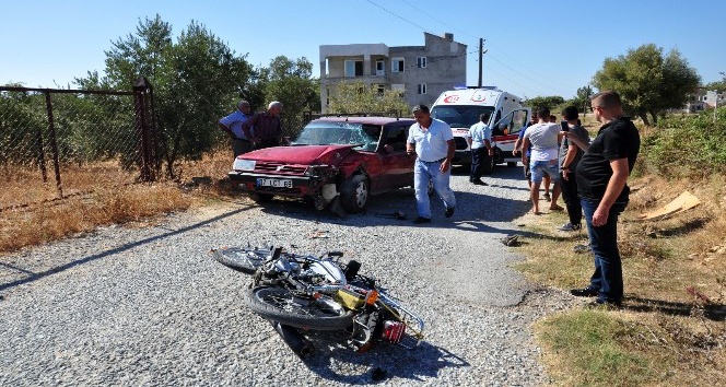 Manavgat’ta motosikletle otomobil çarpıştı: 1 yaralı