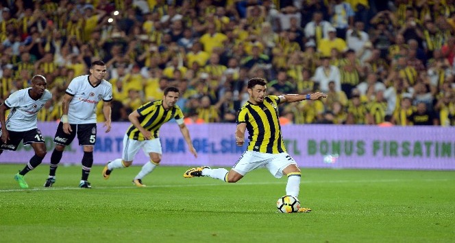 Süper Lig: Fenerbahçe: 1 - Beşiktaş: 0 (İlk yarı)