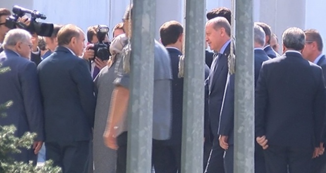 Erdoğan’ı karşılayanlar arasında Kadir Topbaş da vardı