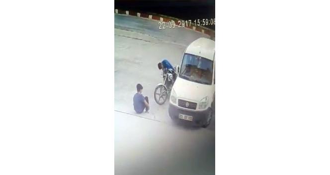 Çocukların motosiklet hırsızlığı kamerada