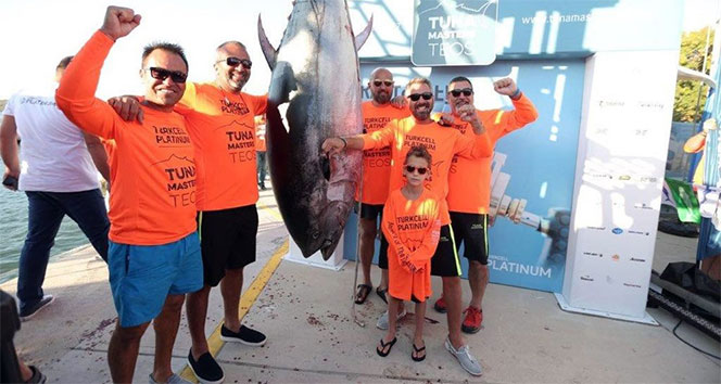 Uluslararası Balıkçılık Turnuvası’nda 295 kiloluk dev balık