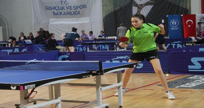 Yalovalı Ece, ITTF tarafından kampa davet edildi