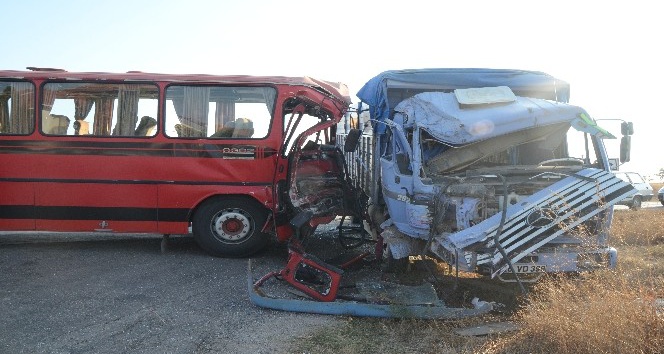 Eskişehirspor’un emektar otobüsünün karıştığı kazada 13 kişi yaralandı