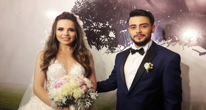 Rüzgar Erkoçlar dünya evine girdi