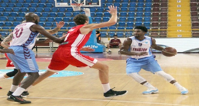 FIBA Erkekler Avrupa Kupası: Trabzonspor: 77 - Szolnoki Olaj: 68
