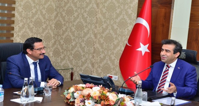 Vali Güzeloğlu, Keçiören Belediye Başkanı Ak’ı kabul etti