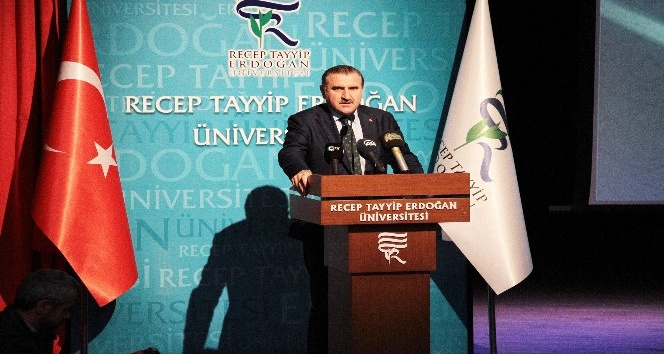 Gençlik ve Spor Bakanı Osman Aşkın Bak, Recep Tayyip Erdoğan Üniversitesi akademik yıl açılışına katıldı