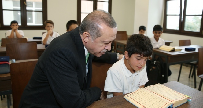 Cumhurbaşkanı Erdoğan imam hatipli öğrencilere seslendi