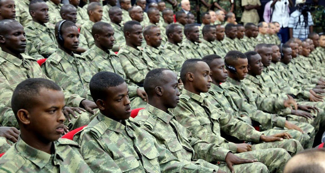 Somalili askerlerin Türkçe şarkısıyla, Mogadişu’da askeri üs açıldı