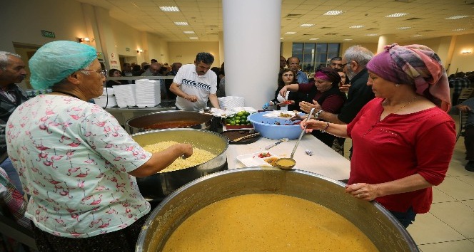 Serçeşme Cemevi’nde oruçlar açıldı