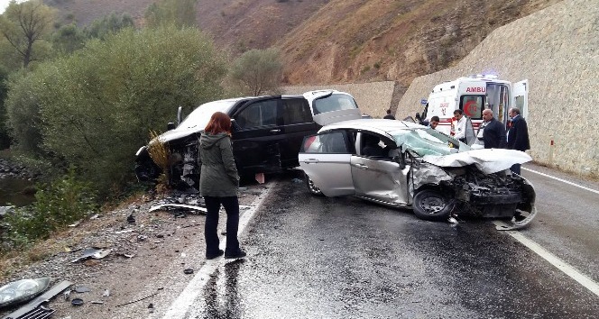 Gümüşhane’de trafik kazası: 3 yaralı