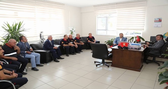 Başkan Akdoğan’dan itfaiye personeline kutlama ziyareti