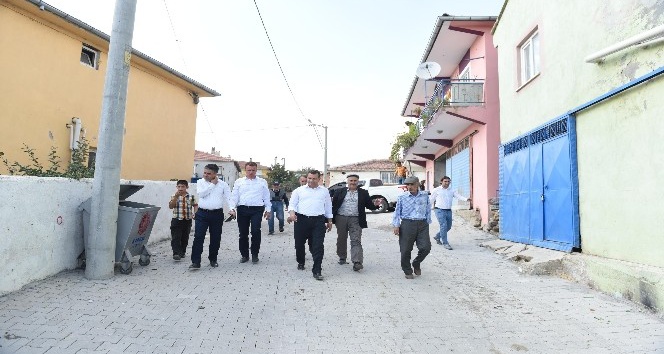 Kabakdere çamurlu yollardan kurtuldu