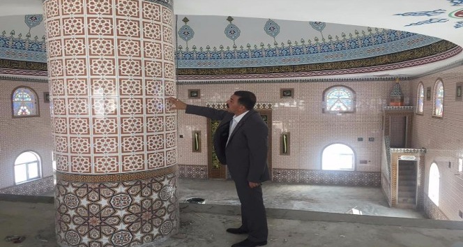 Mahsenli Ali Efendi Camii iç dekorasyonu tamamlandı