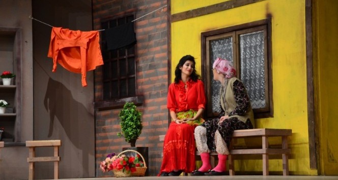 ’Sui Generis Tiyatro Topluluğu’ sezon açılışını yaptı