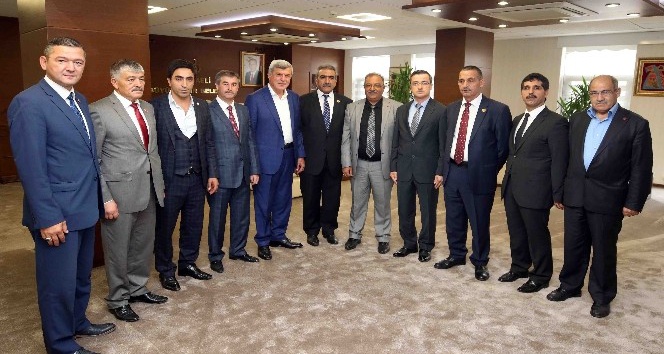 Başkan Karaosmanoğlu’na ziyaretler sürüyor