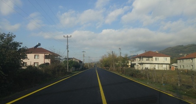 Düzce’de köy yolları asfaltlanıyor