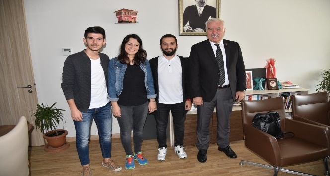 Manisa Büyükşehir’den MCBÜ BESYO’ya spor desteği