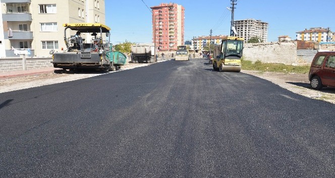 Battalgazi mahallesinde yollara 5 bin 200 ton asfalt serildi