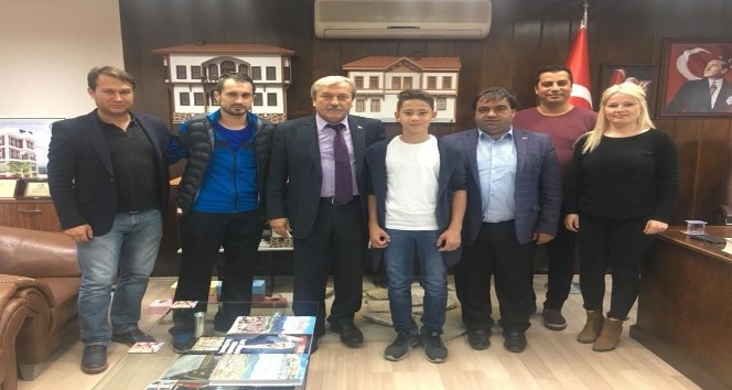 1308 Osmaneli Belediyespor’dan Sakaryaspor ve Bursaspor’a transfer