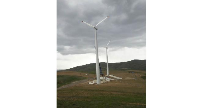 Hüyük çiftçisi, rüzgar enerji santralının devreye girmesini bekliyor