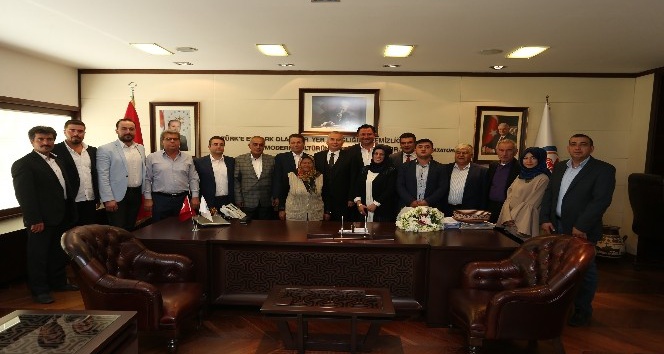 AK Parti Tavas İlçe Teşkilatından Başkan Zolan’a ziyaret