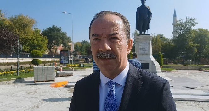 Atatürk Anıtı çevresinde zemin düzenlemeleri