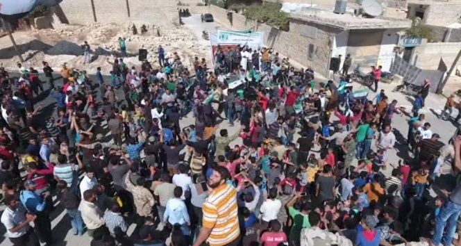 Halep halkı Deyr ez Zor katliamını kınadı