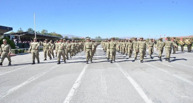 59. Topçu Eğitim Tugayı Komutanlığında Eğitim Gören 3 bin 18 Asker yemin etti