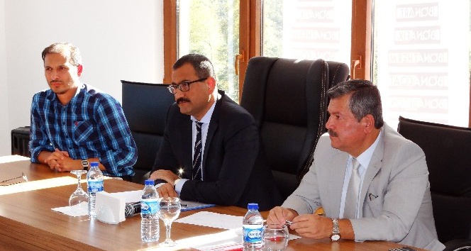Vali Sarıfakıoğulları Organize Sanayi Bölgesi’ndeki işverenlerle buluştu, sorunlarını dinledi