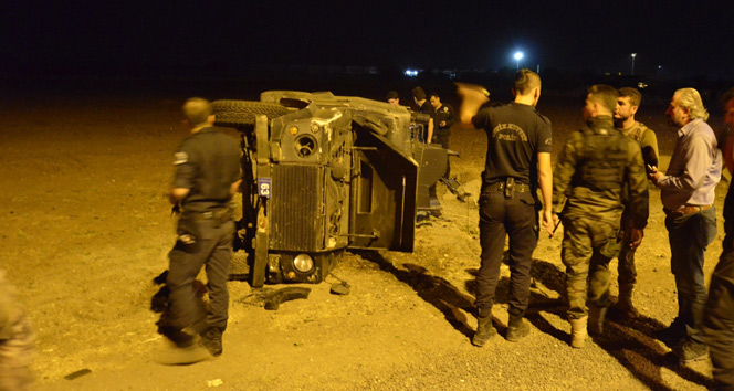 Zırhlı araç takla attı: 2 polis yaralı