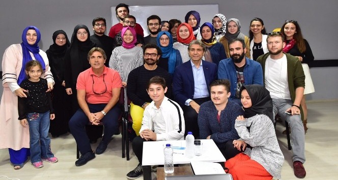 Aamir Khan, Sulukule Sanat Akademisi’ne hayran kaldı