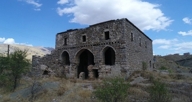 Bizans’tan kalma manastır onarılmayı bekliyor