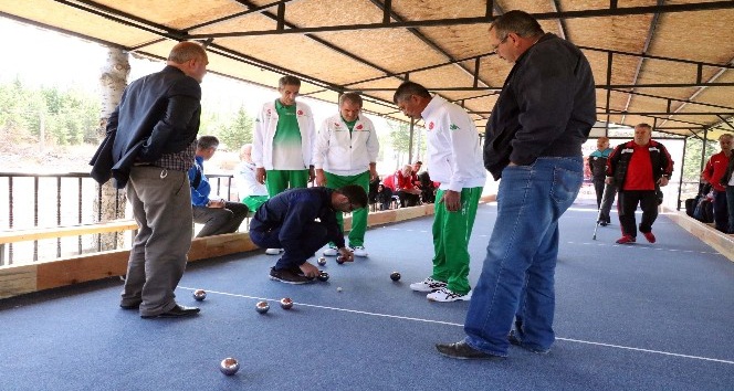 Yozgat’ta huzurevi sakinleri bocce turnuvasına katıldı