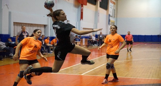 Türkiye Kadınlar Hentbol Süper Lig: Kastamonu Bld.: 40 - Osmangazi Bld.: 32